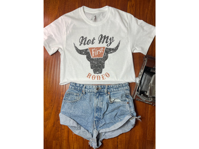 NOT MY FIRST RODEO GRAPHIC CROP TEE
