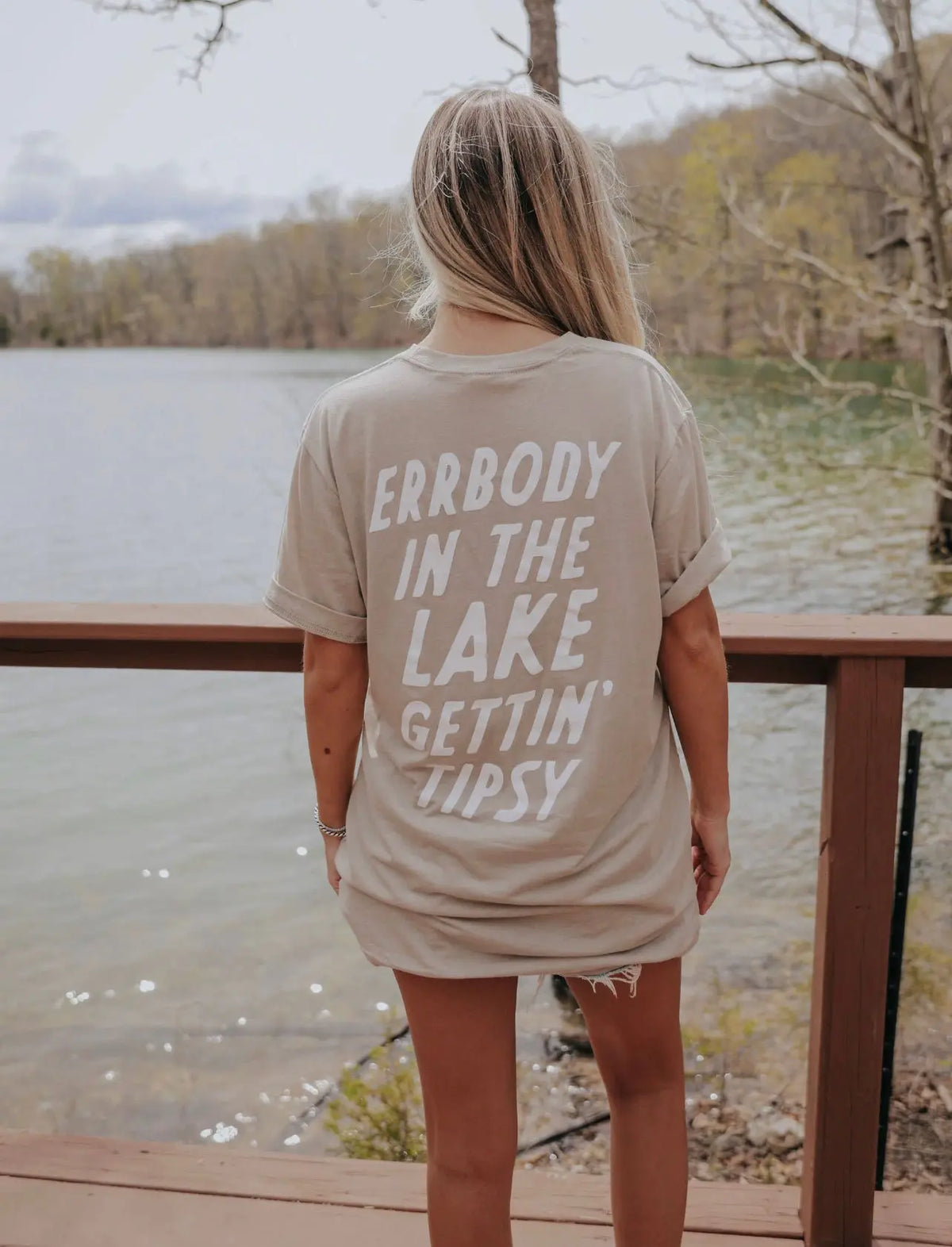 ERRBODY IN THE LAKE TEE UNCOMMON REIGN