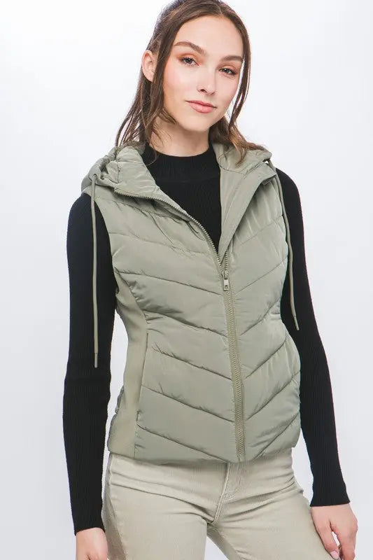 SIGHT TO SEE HOODED PUFFER VEST Uncommon Reign