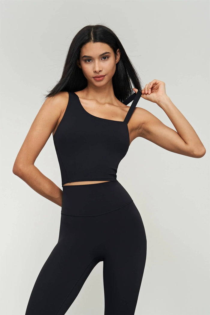 THE DESA ONE SHOULDER STRAP SPORTS BRA