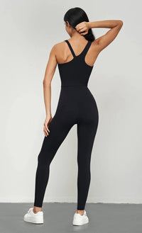 THE DESA ONE SHOULDER STRAP SPORTS BRA