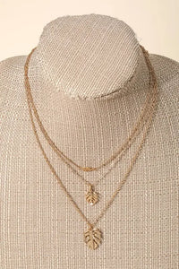 MONSTERA LEAF NECKLACE-GOLD Uncommon Reign